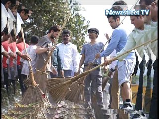Salman Khan takes part in PM Modi’s Swachh Bharat Campaign