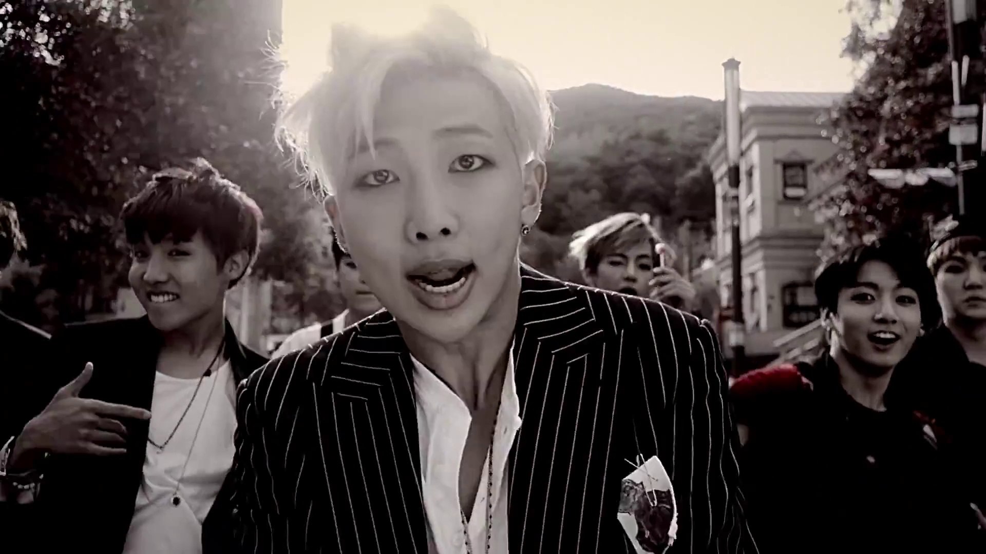 MV] BTS – War of Hormone (Full) - video Dailymotion