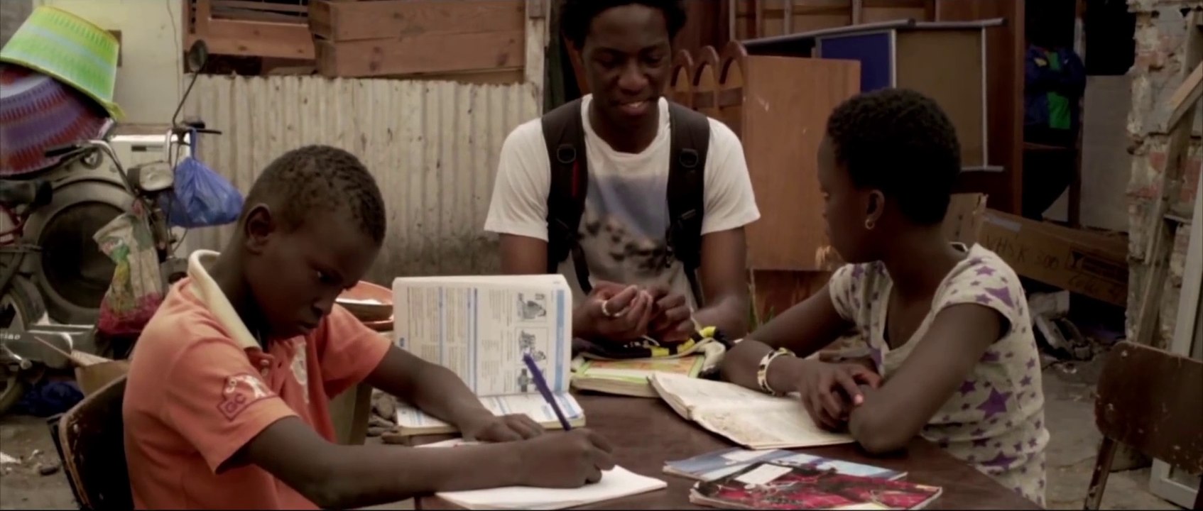 DES ETOILES Bande Annonce (2014)