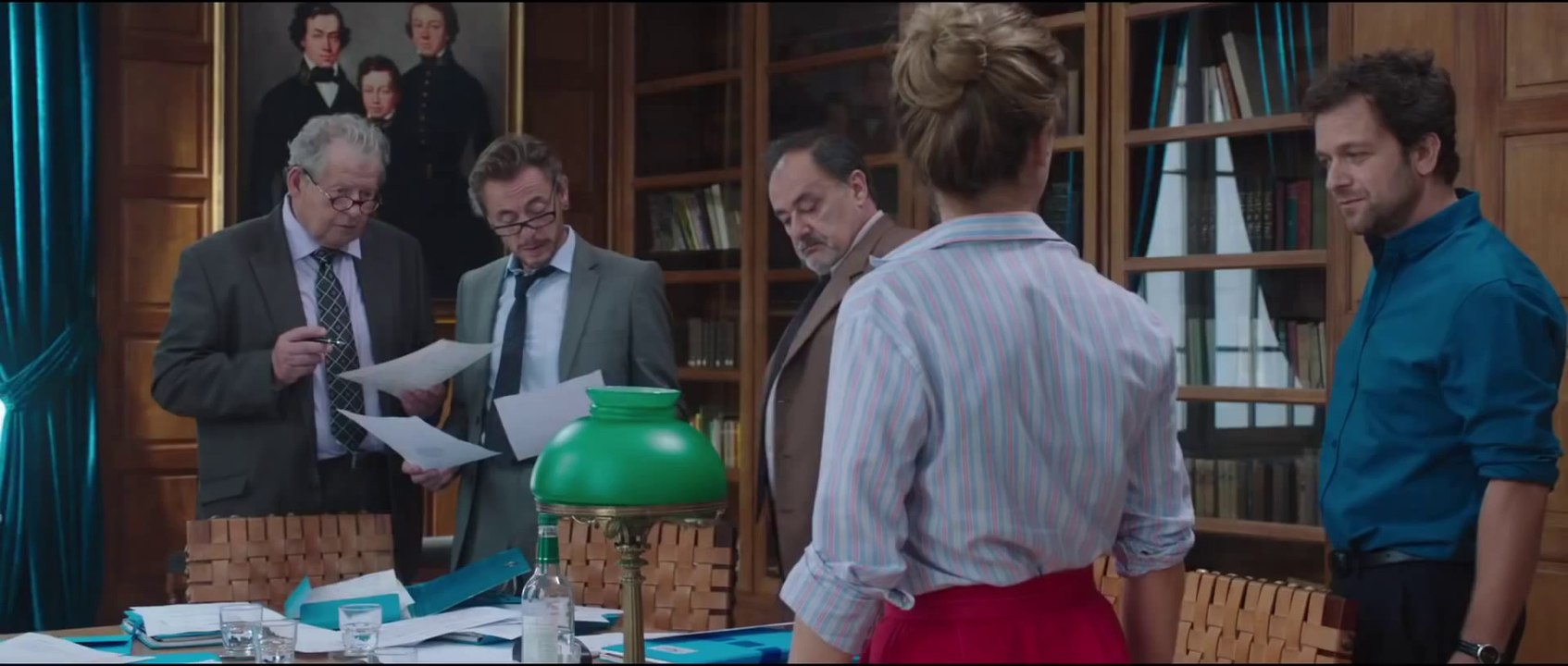 TIENS TOI DROITE - La Bande Annonce _Marina Foïs_