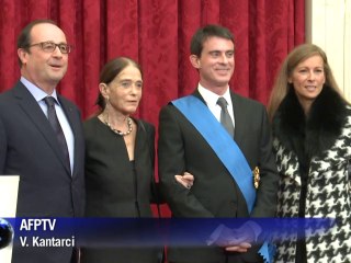 Hollande décore Valls, ironise sur Clemenceau et la présidentielle