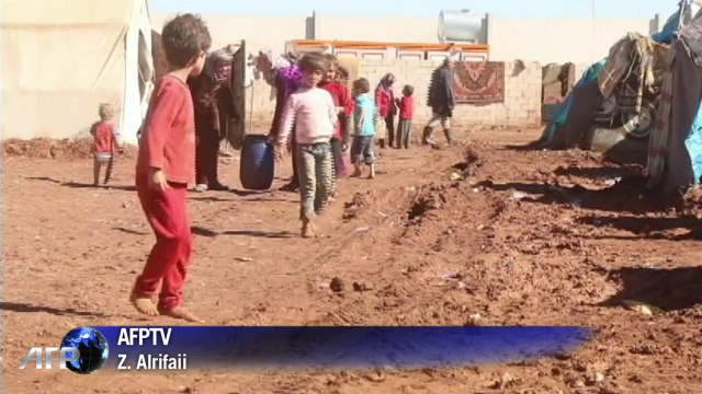 Syrie: la détresse des déplacés dans un camp inondé à Alep