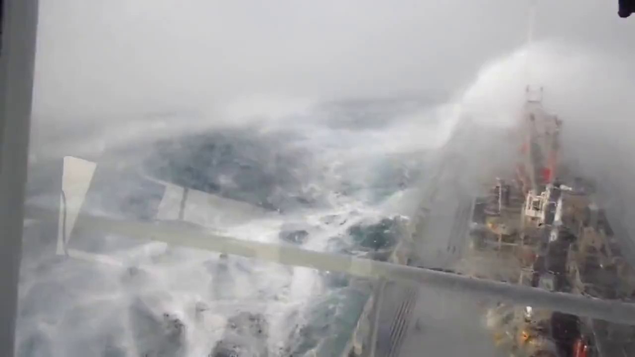 Chemical Tanker in Storm (Fırtınadaki Kimyasal Tanker)