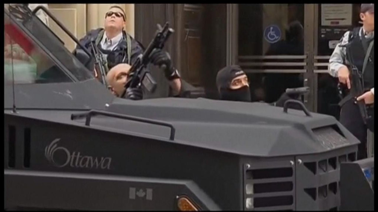 Fusillade au Parlement canadien: opération d'évacuation