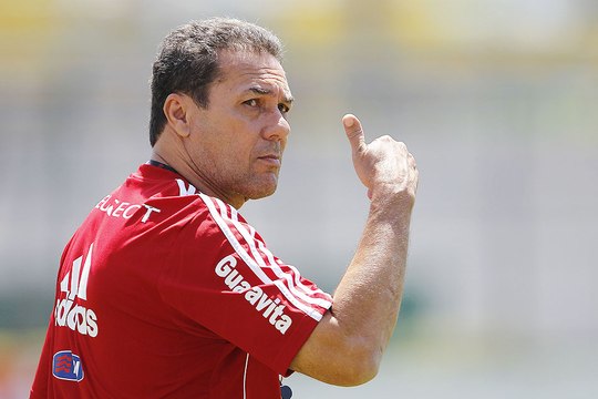 Flamenguistas opinam sobre renovação de Luxemburgo