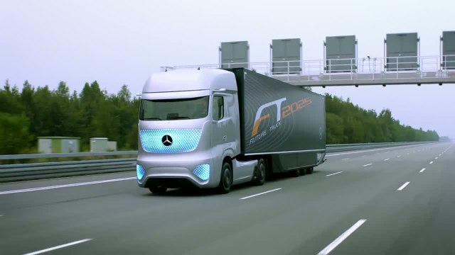Le camion du futur existe grâce à Mercedes