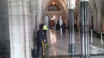 Ottawa: la police tire à de multiples reprises dans le parlement