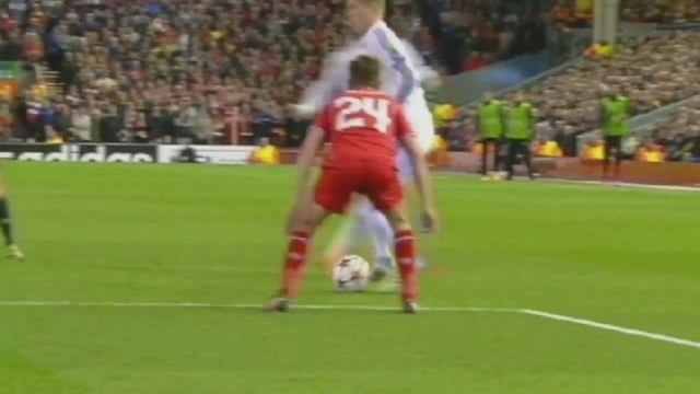 Liverpool vs Real Madrid 0-2 : karim benzema UEFA Champions League