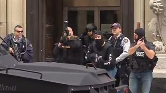 Soldier shot dead in Ottawa, police lock down city center