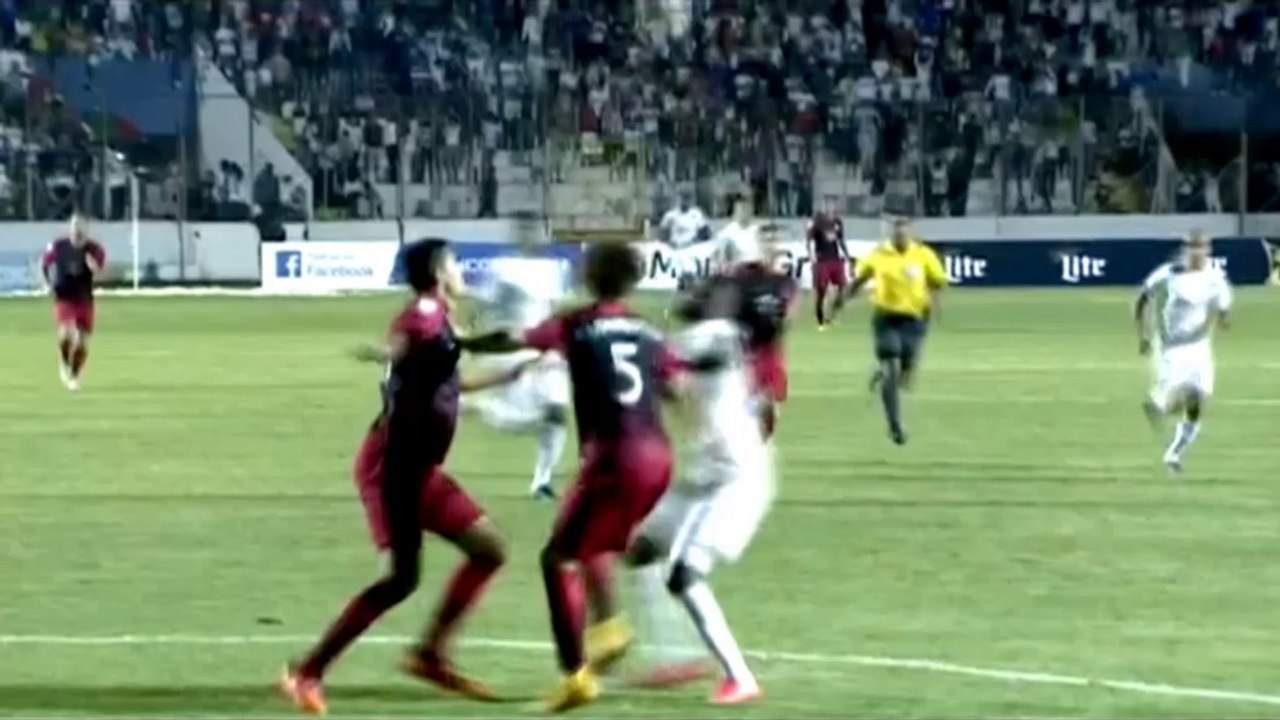 CONCACAF CL: Mit Blitz-Fallrückzieher zum Sieg