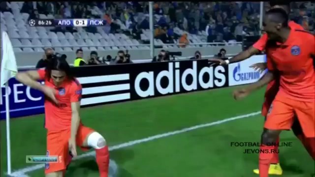 Relembre gol de Cavani em jogo da Champions