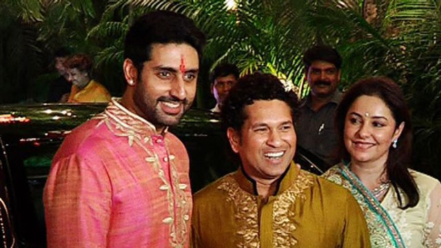 Amitabh Bachchan Celebrates Diwali With Family