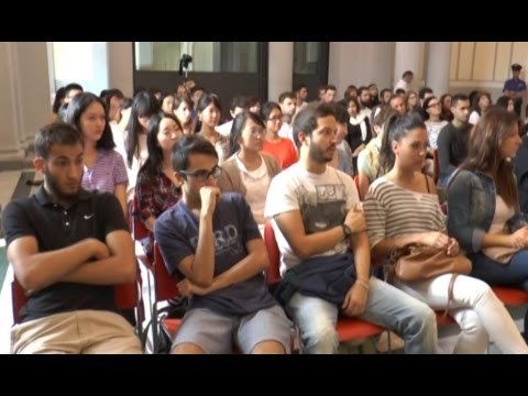Napoli - Gli studenti Erasmus alla Camera di Commercio (23.10.14)