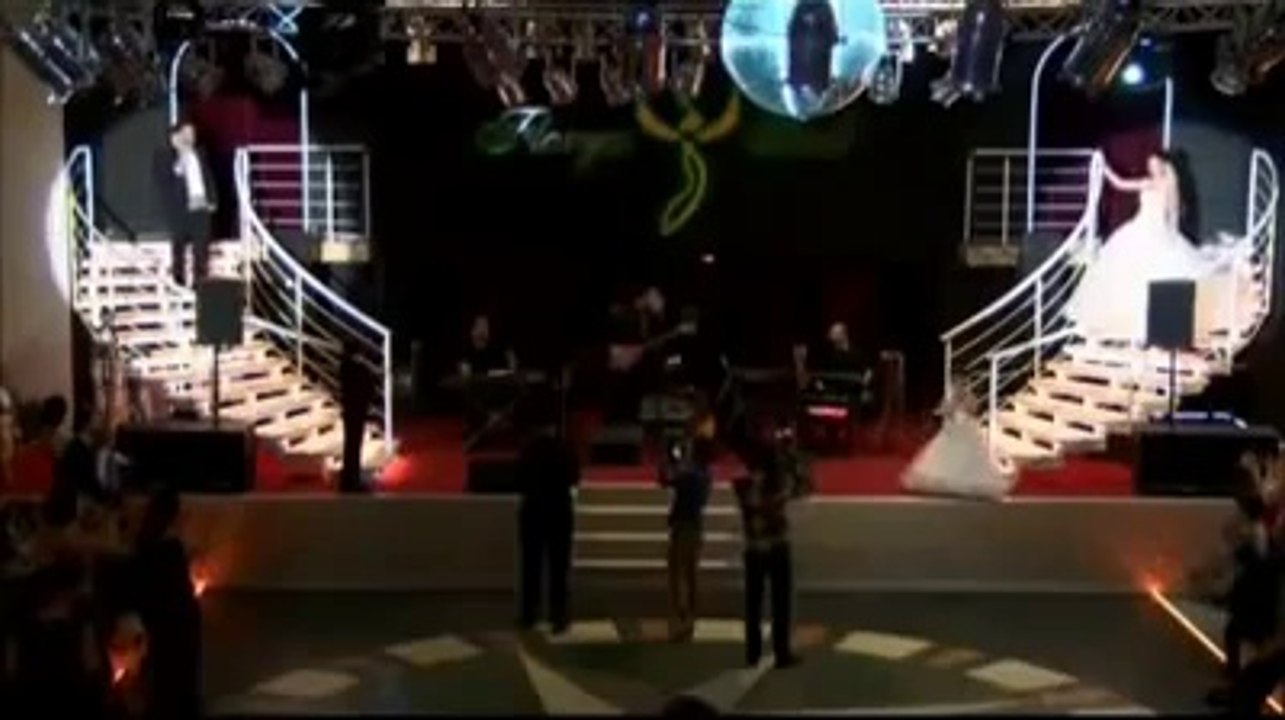 Gelin İle Damat'ın Düğün Salonuna Muhteşem Girişi - Oha be!