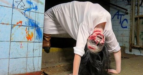 'Şeytan Girmiş Kız' Şakası!