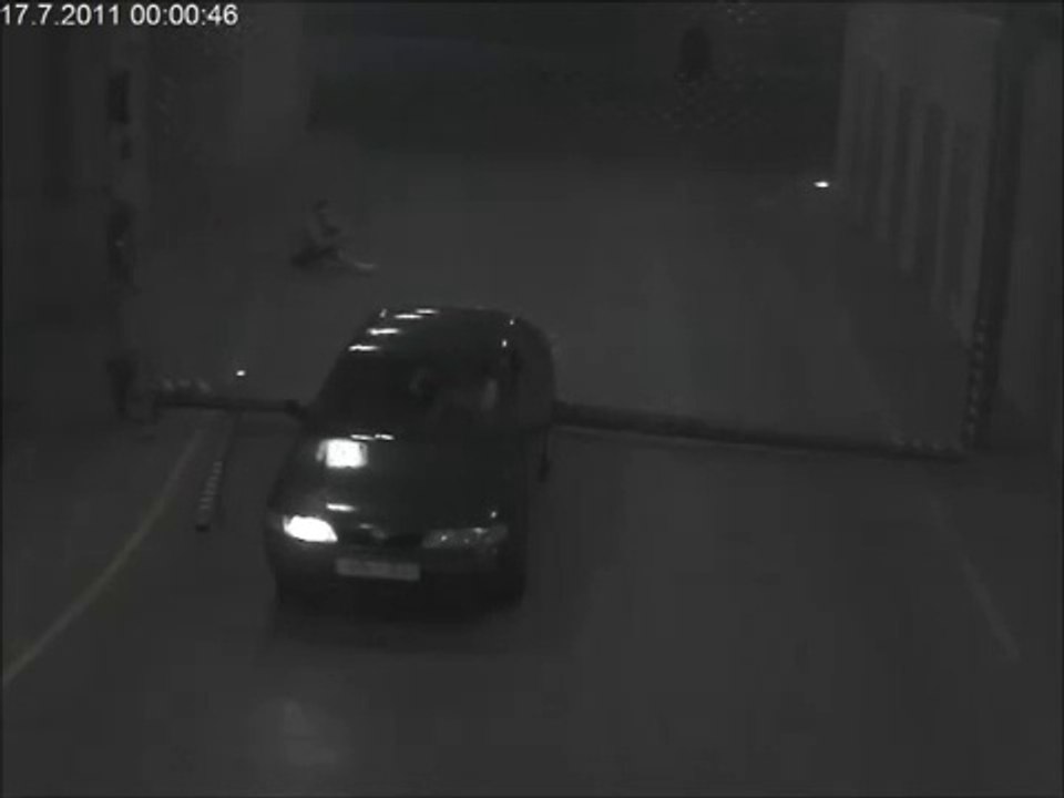 Automobiliste complètement dingue : le plus gros FAIL jamais vu!