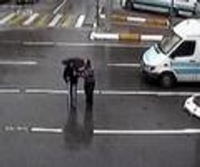 Minibüs şoförünün örnek davranışı ilgi konusu oldu