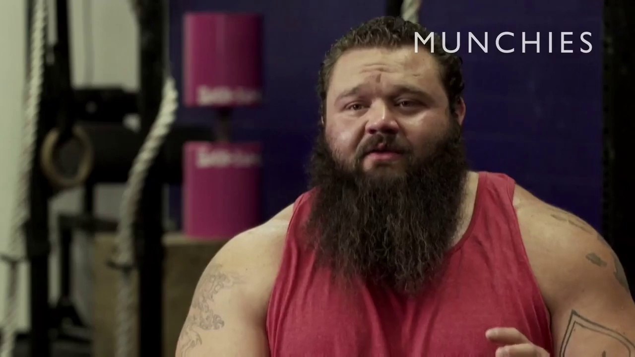 Régime alimentaire de l'homme le plus fort du monde : 20.000 Kcal par jour!