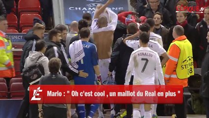 Après avoir vu le film Samba, Pepe échange son maillot avec un démuni