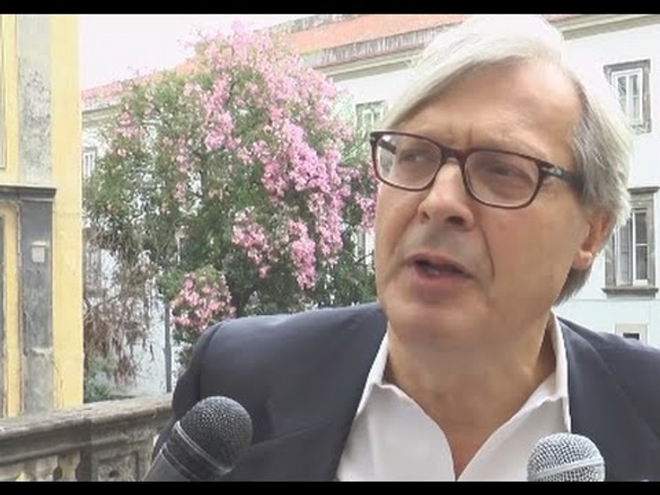 Napoli - “L’arte per un sorriso”, Sgarbi attacca De Magistris (23.10.14)