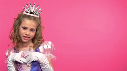 Des petites princesses disent F*CK pour une Campagne féministe!