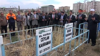 Van'da Anma Törenleri Yapıldı