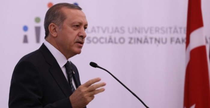 Erdoğan: Kobani'de IŞİD İle PYD Savaşıyor, İkisi de Terörist