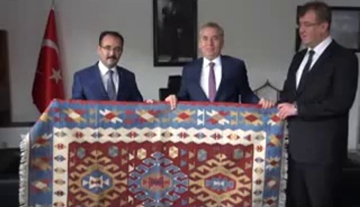 DENİZLİ BELEDİYE BAŞKANI OZMAN ZOLAN UŞAK BELEDİYE BAŞKANI CAHAN'I ZİYARET ETTİ