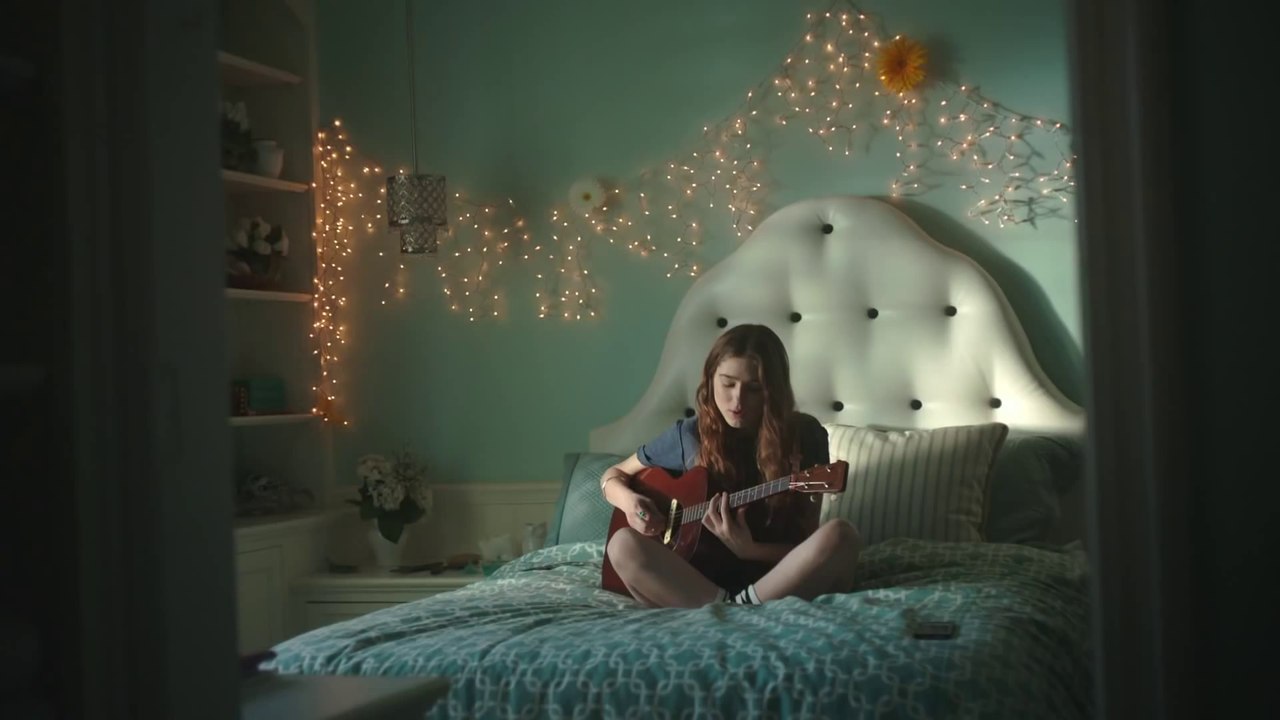 Birdy  Tee Shirt I------- Subtitulada español e ingles / Liryc