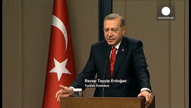 Turquía acepta el paso de 200 peshmergas hacia Kobani pero no de otras unidades kurdas por su relación con el PKK