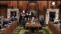 كندا تكرم رئيس الامن في البرلمان بعد قتله للمسلح الذي تهجم على البرلمان الفيدرالي