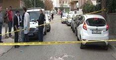 Yine Kadın Cinayeti: Eşini Sokak Ortasında Kalbinden Bıçakladı