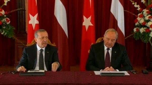 Turkey's Erdogan says 200 Kurdish fighters from Iraq to enter Kobani