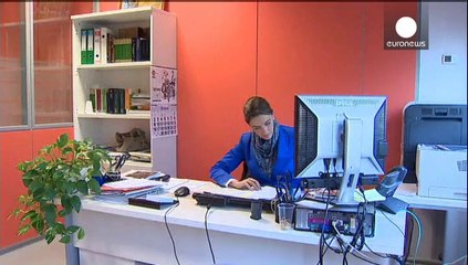 Espanha: Desemprego recua para 23,7%