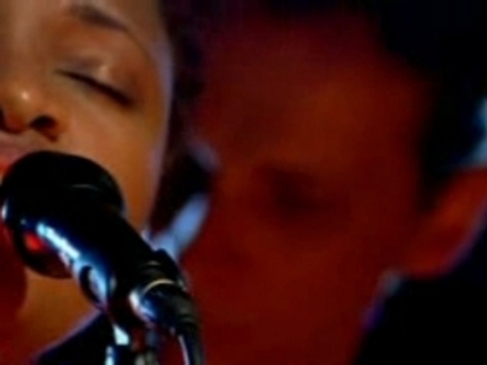 Lizz Wright - Hit the ground