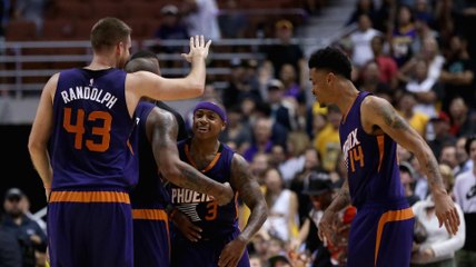 Suns’ Isaiah Thomas Forces OT, Stares Down Floyd Mayweather After Shot