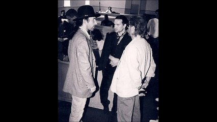 Bono em seus ouvidos I Still