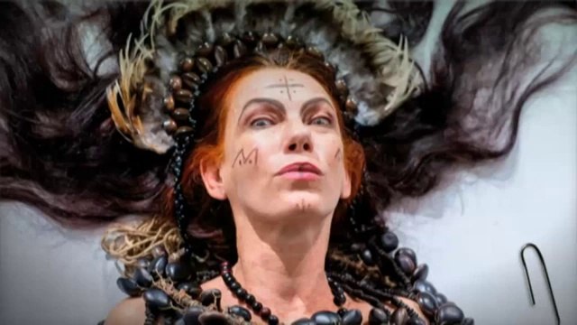 TV3 - 33 recomana - Àpat Kaníbal. Mariaelena Roqué. Lo Pati. Centre d'Art Terres de l'Ebre. Ampo