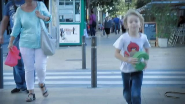 TV3 - 33 recomana - Festival Acròbates. Música i Poesia. Diversos espais. L'Hospitalet de Llobreg