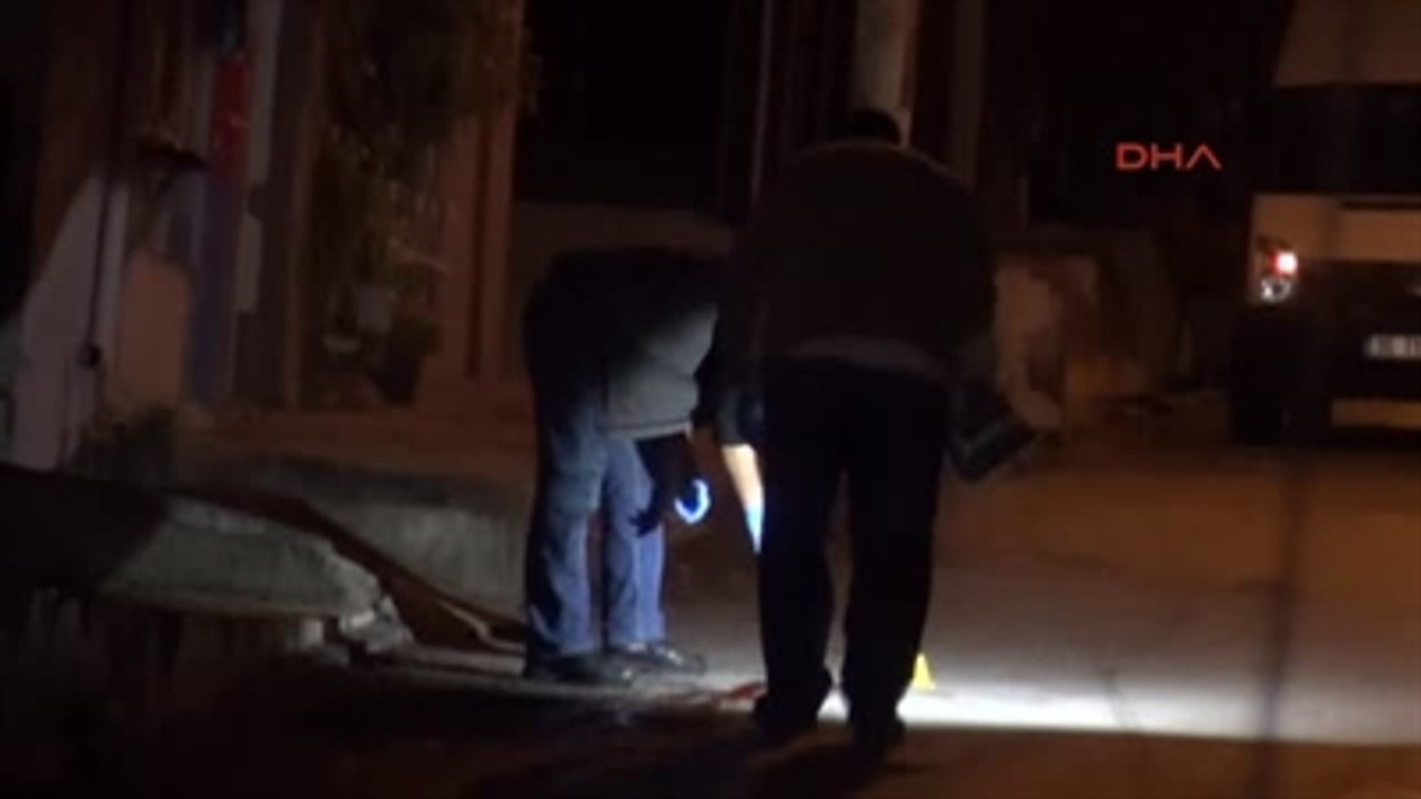 İzmir'de Sokak Ortasında İnfaz