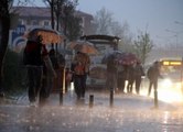 İBB'den Şiddetli Fırtına ve Yağış Uyarısı