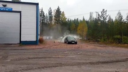 Mercedes Benz 190 vs. Hammelmann 1000bar 192 l_min