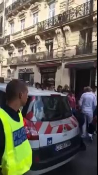 This guy really hates french cops!