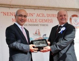 Türkiye'nin İlk Acil Müdahale Gemisi Dualarla Denize İndirildi