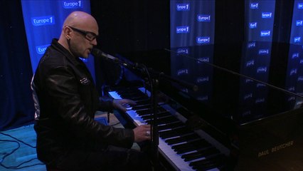 Pascal Obispo interprète "Pendant que je chante" en live