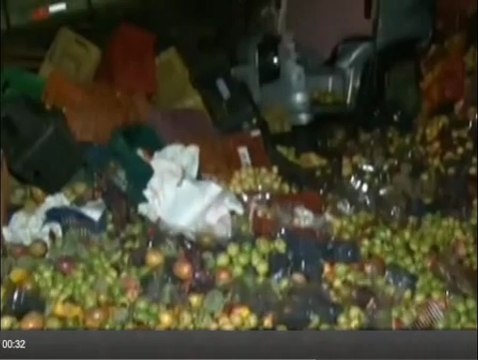 Acidente com cinco caminhões deixa dois mortos e um ferido na BR-407 em Juazeiro