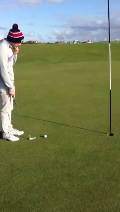 Amazing Golf trick : Crazy Putt