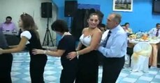 Düğünde tren dansı dede Fena