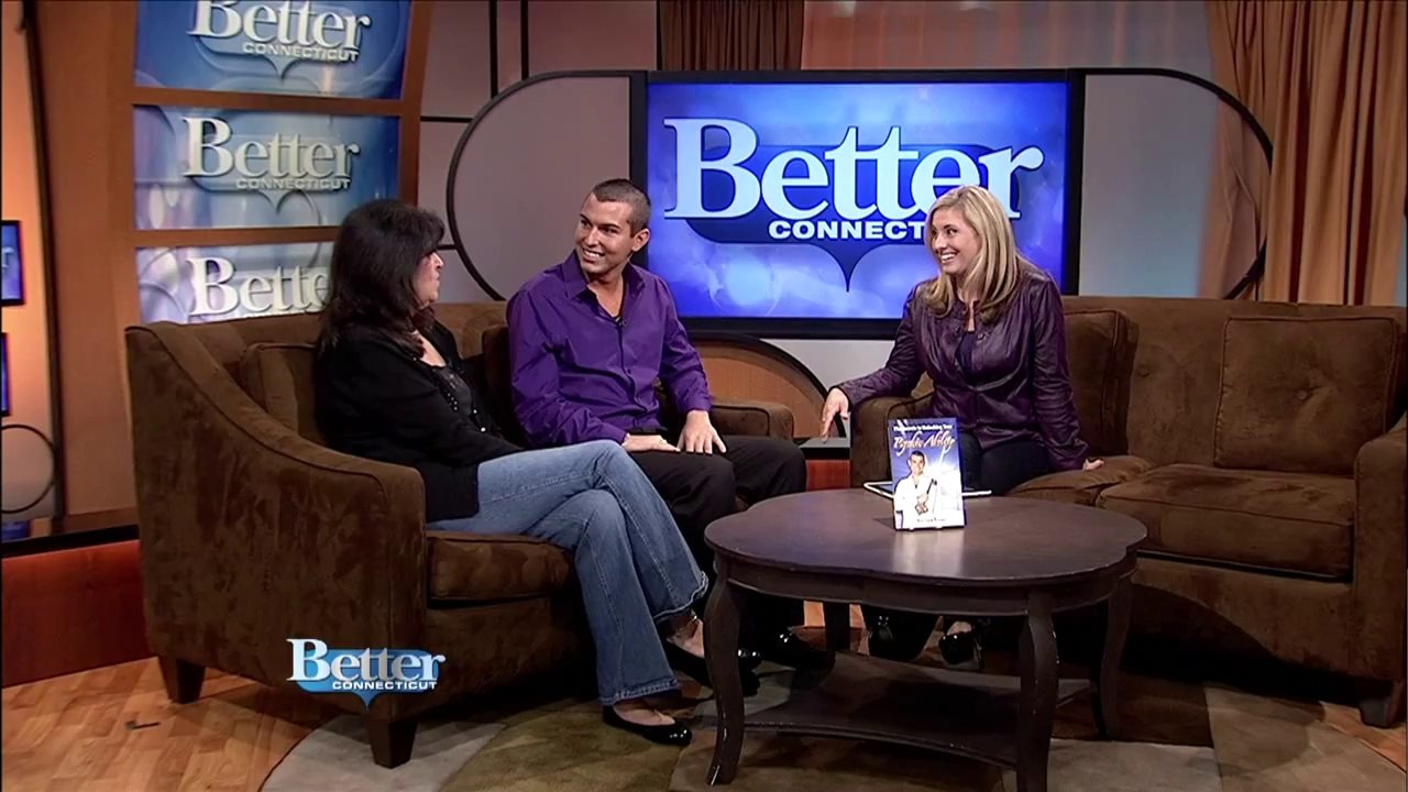 Emotional Psychic Reading as Matt Fraser Reconnects A Woman With Departed Sister