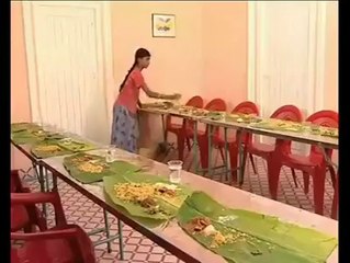 ចិត្ត​អាក្រក់​ណាស់ បាយ​សល់​ចាក់​ឲ្យ​ឆ្កែ​ស៊ី